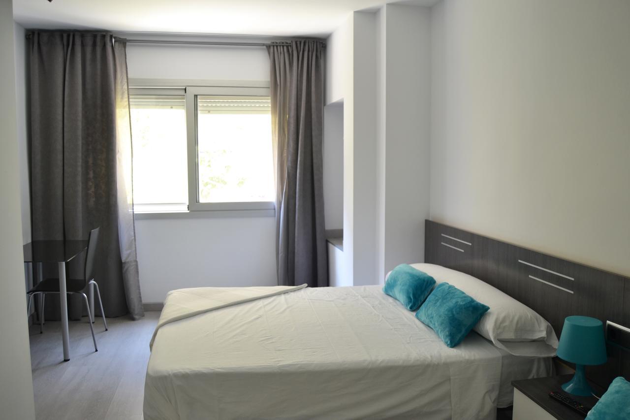 Bed&Breakfast 10 Gerona Buitenkant foto
