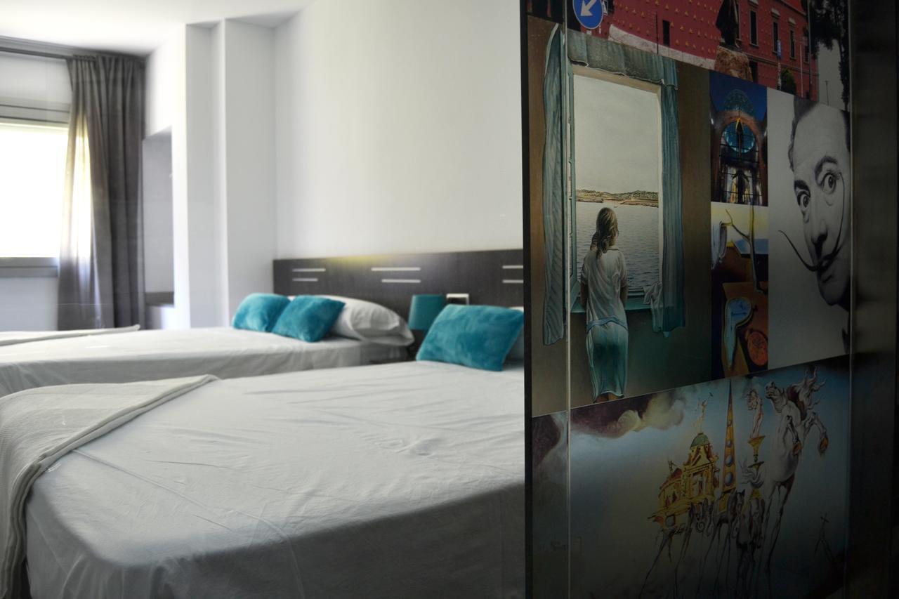 Bed&Breakfast 10 Gerona Buitenkant foto
