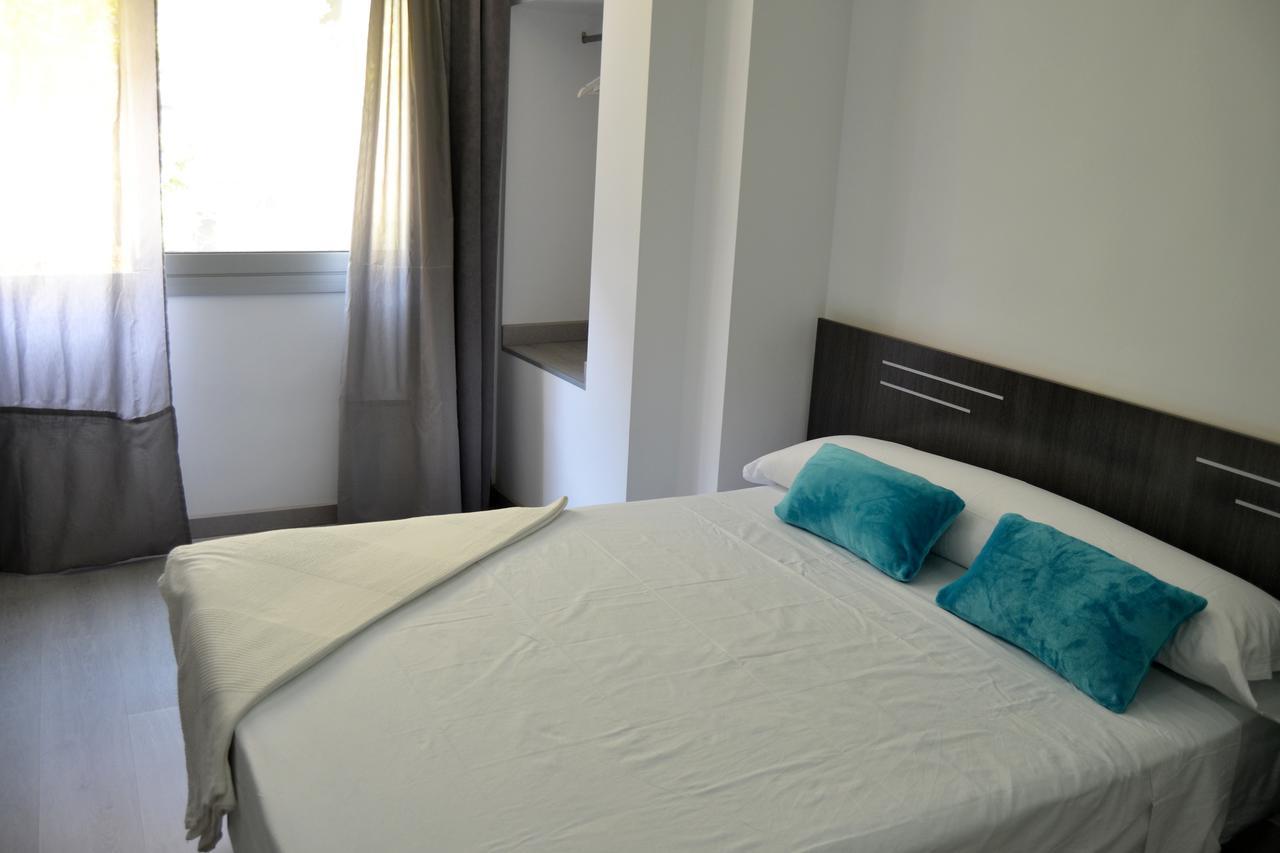 Bed&Breakfast 10 Gerona Buitenkant foto