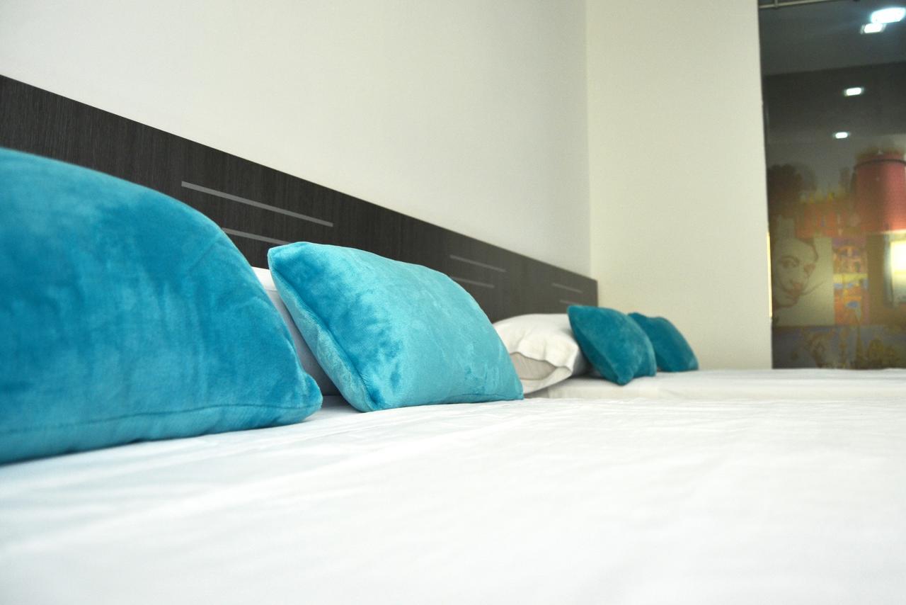 Bed&Breakfast 10 Gerona Buitenkant foto