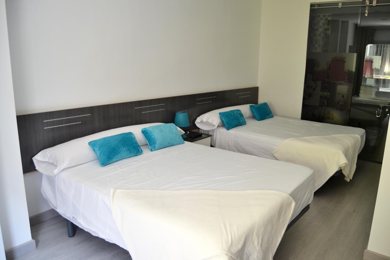 Bed&Breakfast 10 Gerona Buitenkant foto
